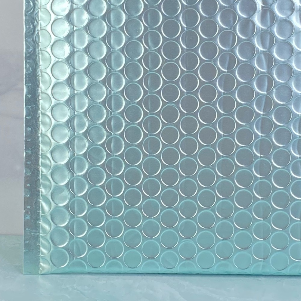 20 8.5X11 Holographic Bubble Mailers PRICE IS FIRM - Picture 8 of 8